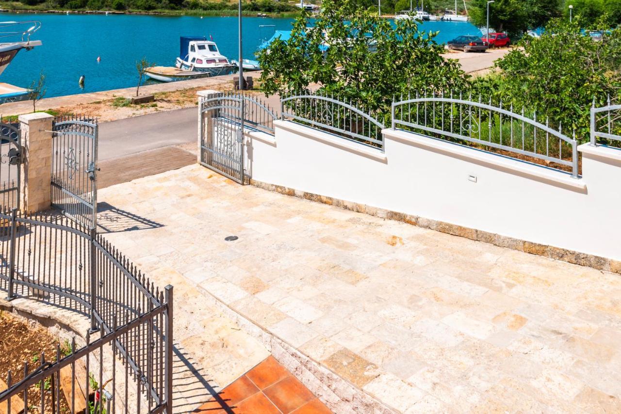 Apartment Bilice Beach 외부 사진