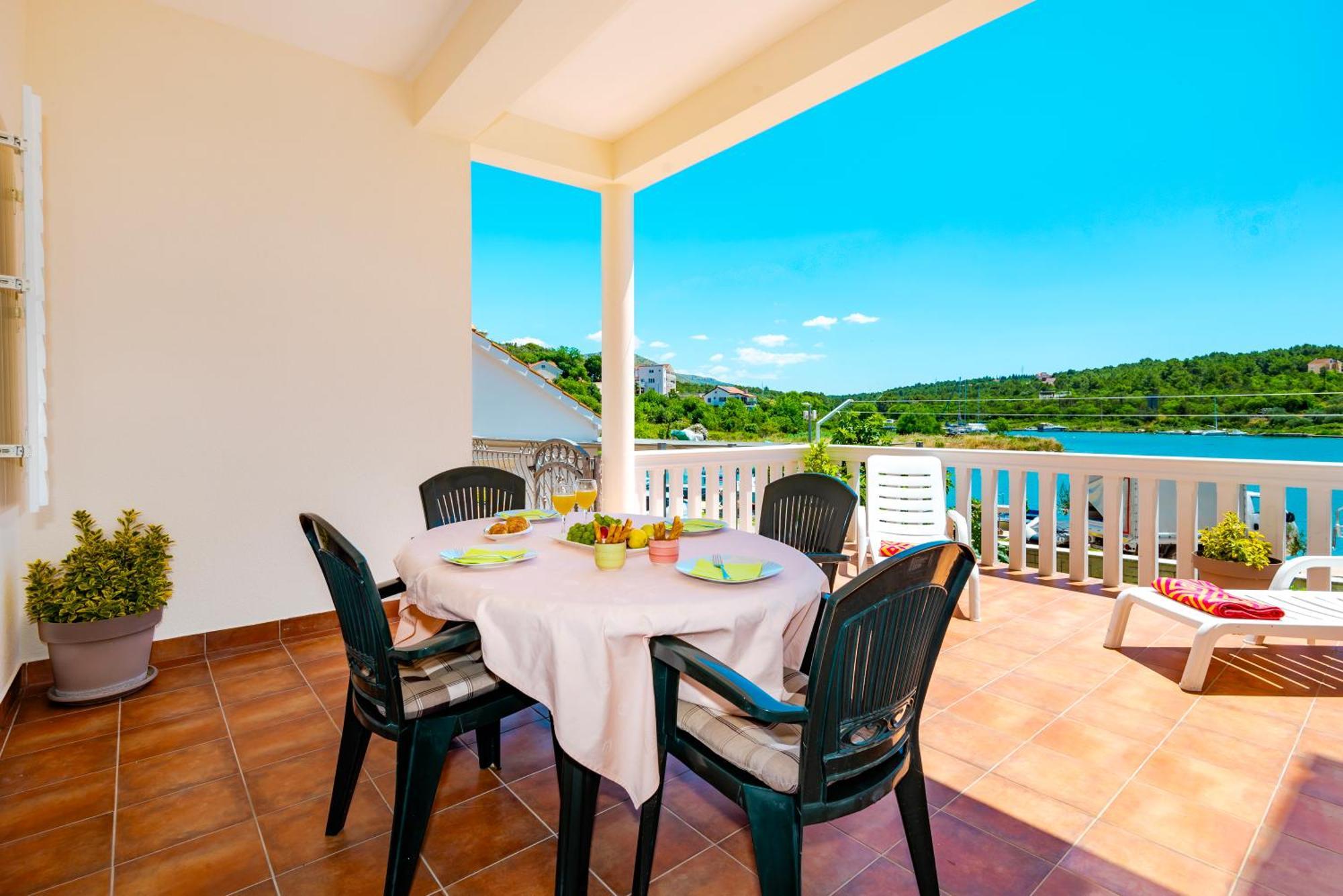 Apartment Bilice Beach 외부 사진